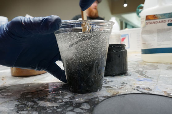 Mixing epoxy with black color